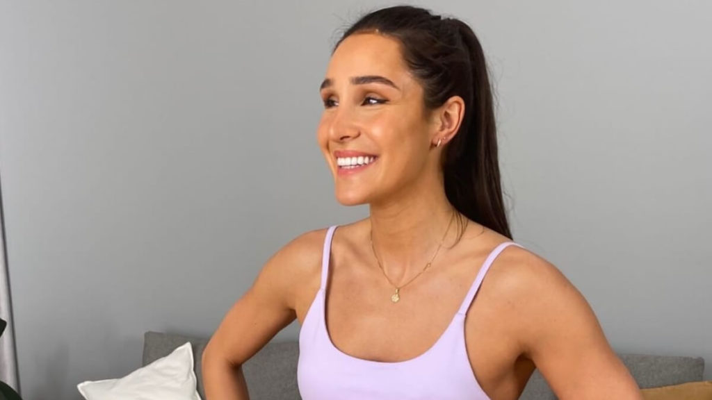 Kayla Itsines Boyfriend, Wiki, Age, Parents, Height, Net Worth, Family ...